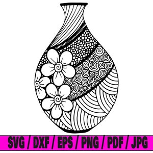 Puede incluir: Ilustración en blanco y negro de línea de un jarrón con un diseño floral. El jarrón está decorado con espirales, puntos y líneas. Las flores son estilizadas y tienen un diseño simple.