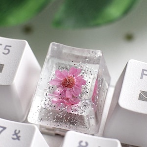 Przezroczysta nakładka na klawisz Esc z różowym motywem kwiatowym, srebrne nakładki na klawisze z motywem kwiatowym, akcesoria do personalizowanych nakładek na klawisze, ręcznie robiona dekoracja klawiatury
