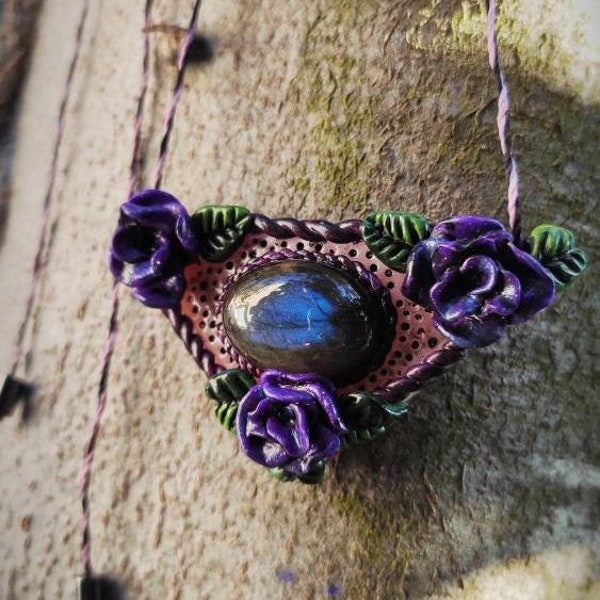 Pink purple totem and gothic blue labradorite/Totem rose violette et labradorite bleue gothique