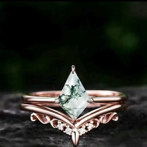 Vintage Kite Moss Agate Engagement Ring Set: 14k Rose Gold Moissanite Bridal Ring