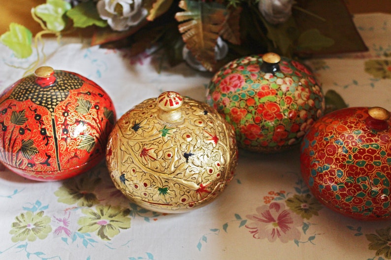 Handcrafted Kashmiri Paper Mache Boxes: Exquisite Artistry from India image 1