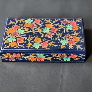 Hand-Painted Velvet Ring Box: A Timeless Treasure for Precious Moments image 2