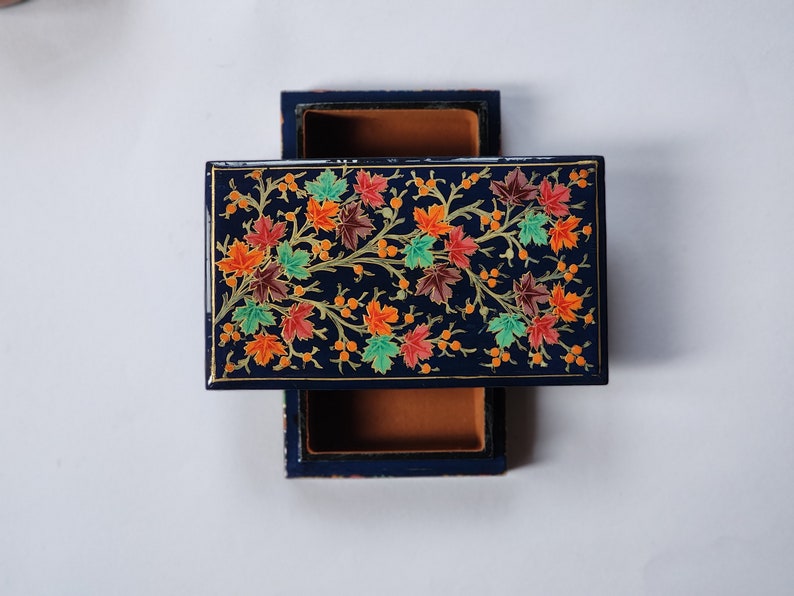 Hand-Painted Velvet Ring Box: A Timeless Treasure for Precious Moments image 6