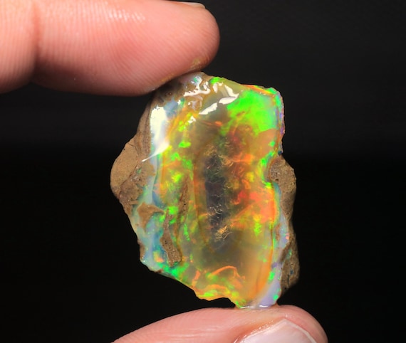 エチオピアウェロ産オパール ピンファイア ジュエリー グレード 鉱物