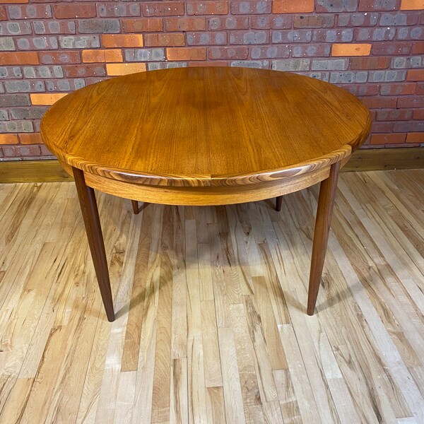 G plan Fresco Round Extendable Dining Table