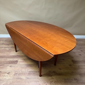 Scandinavian Design Mid Century Folding Large Oval Dining Table