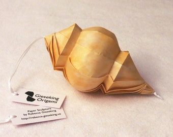 Anastasia origami ornament - gold