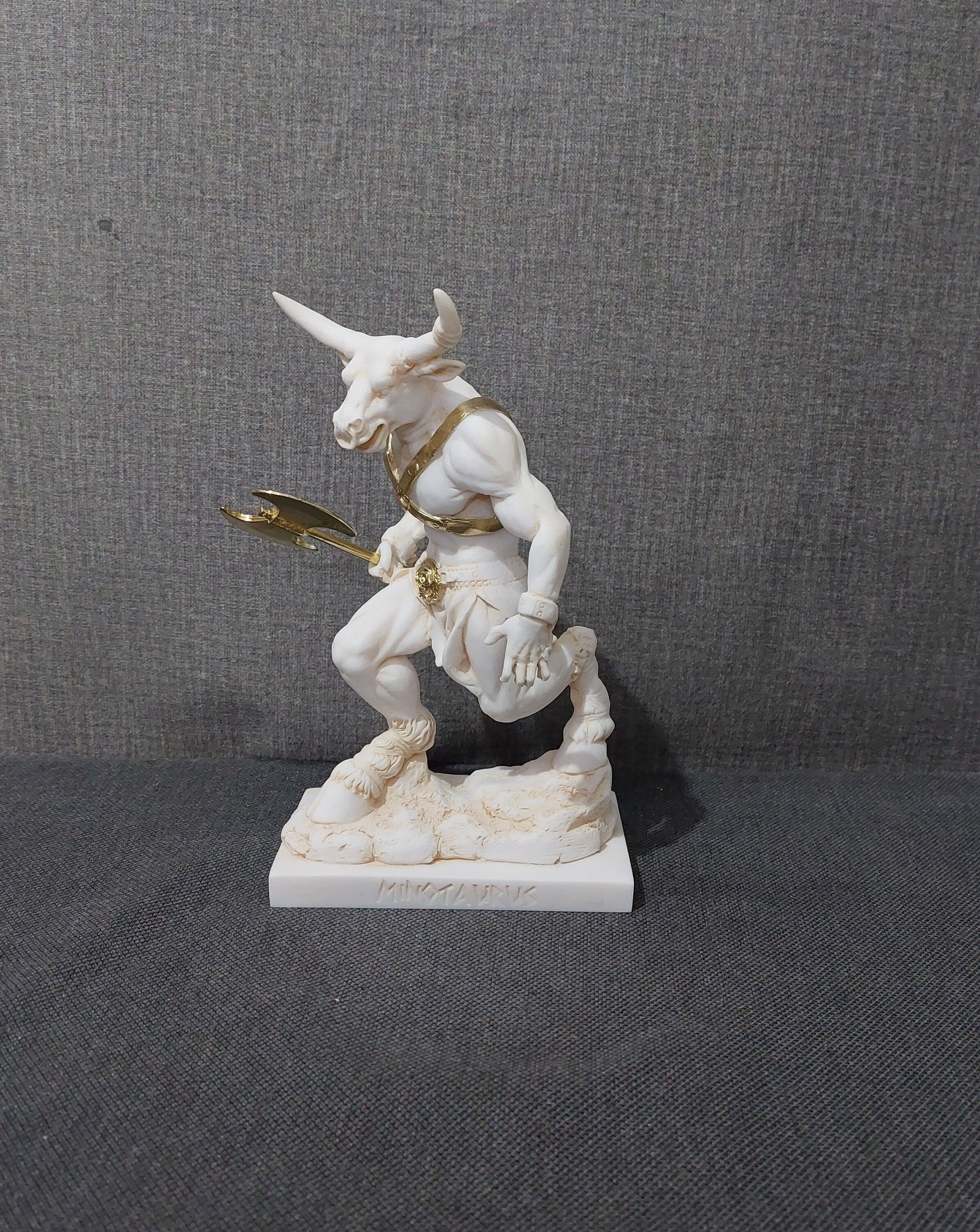 手作りアラバスター製ミノタウロス像 - ギリシャ神話の彫刻 - Etsy 日本