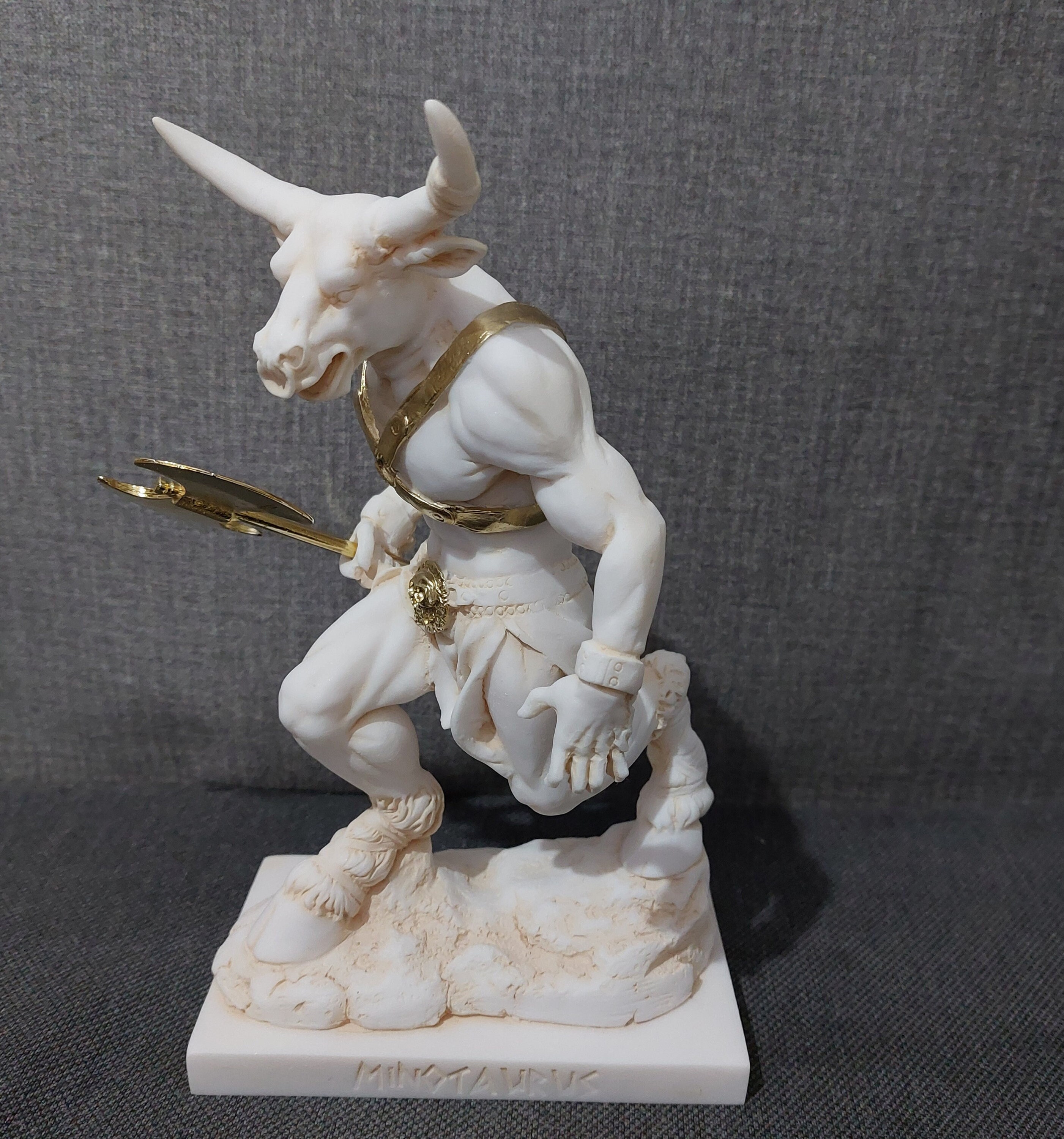 手作りアラバスター製ミノタウロス像 - ギリシャ神話の彫刻 - Etsy 日本