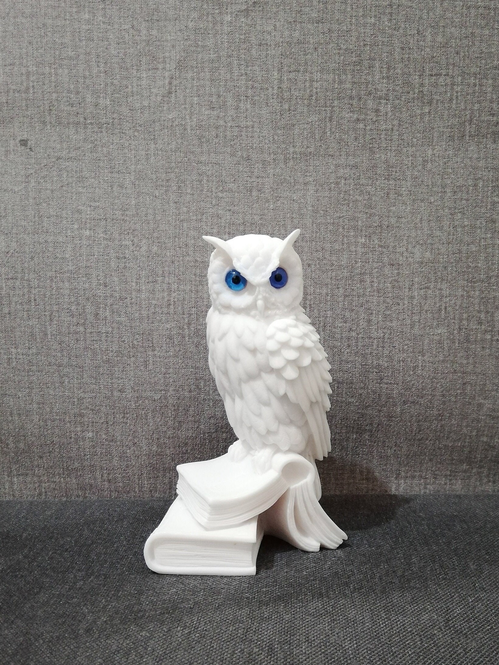 Handmade Alabaster Owl Statue on Books &ndash; Greek Symbol of Wisdom (6.7in)