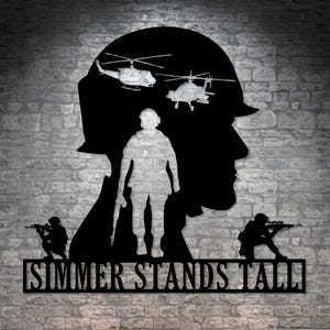 Gepersonaliseerd metalen bord met silhouetnaam legersoldaten. Monogram cadeau Amerikaanse soldaat. Muurdecoratie militaire luchtmacht. Aangepast legerplaquette cadeau.