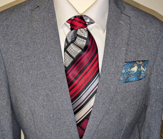 white kipper tie