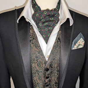 Dark Green and Red Silk Paisley Cravat Ascot by Tootal of England