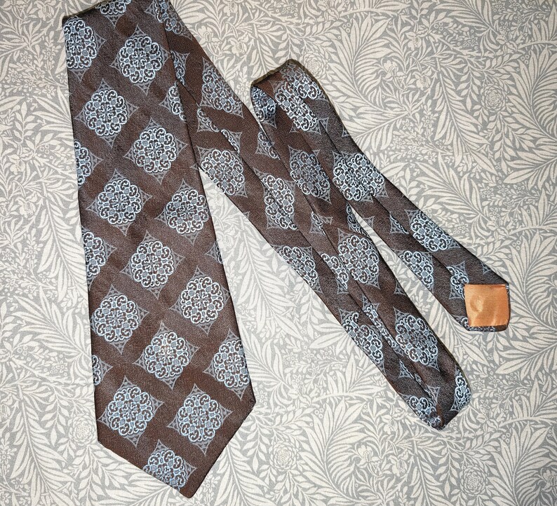 Corbata marrón y azul en tejido tapiz de seda vegana Vintage Kipper Tie imagen 1