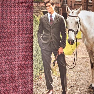 Wine Red Silk Necktie Made in England New Vanners Silk Weavers