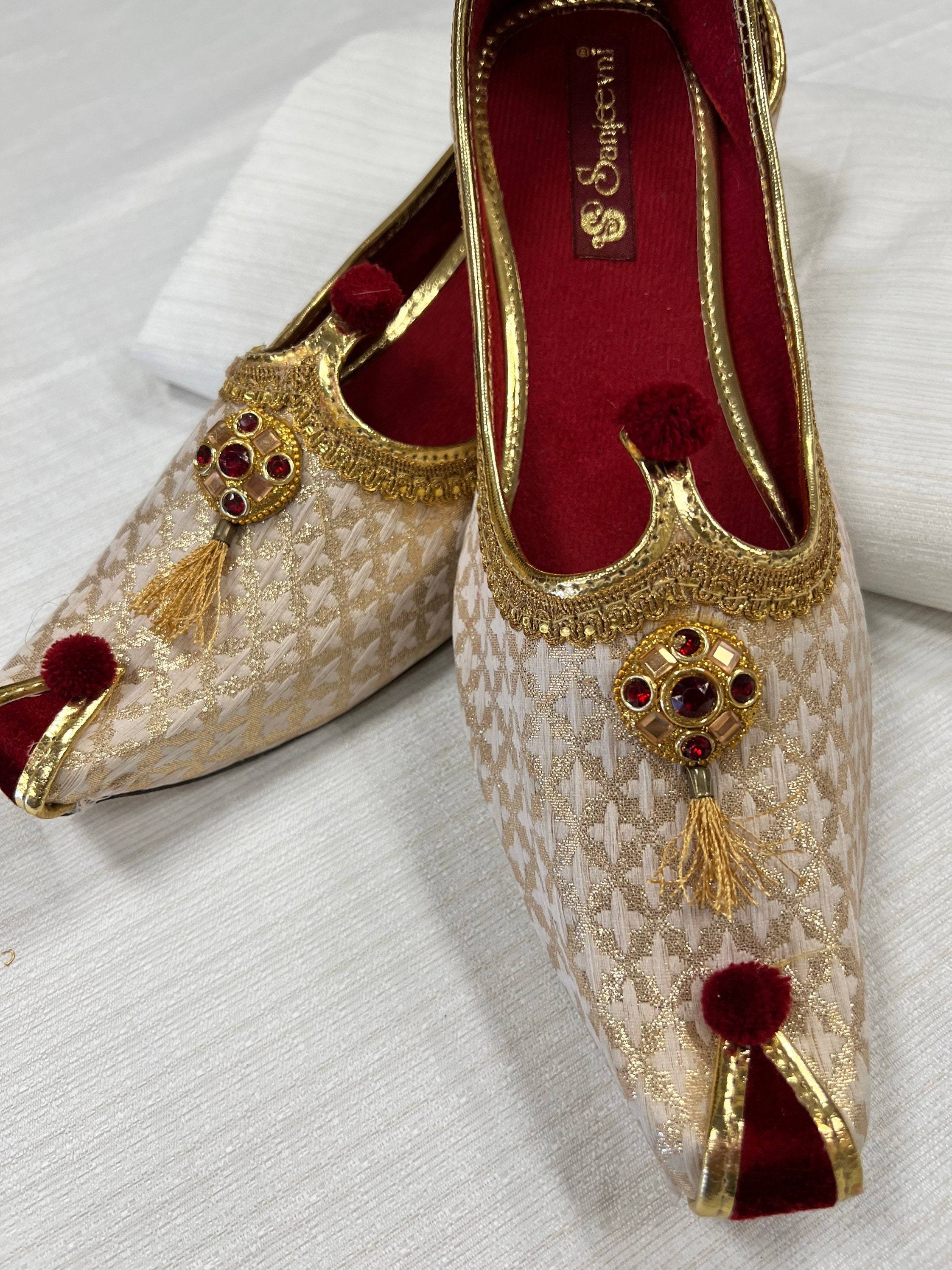 Amazon.com | Stop n Style Mens Wedding Shoes Formal Sherwani Shoes Handmade  Jooti Ethnic Jutti Mens Jutti Gold | Loafers & Slip-Ons