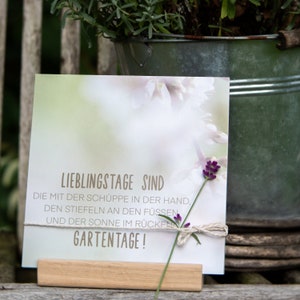 Kartenset mit Holzständer, Thema "Gartenzeit", 6 Karten je 300g, 14,8 x 14,8 cm mit Eichenholzständer