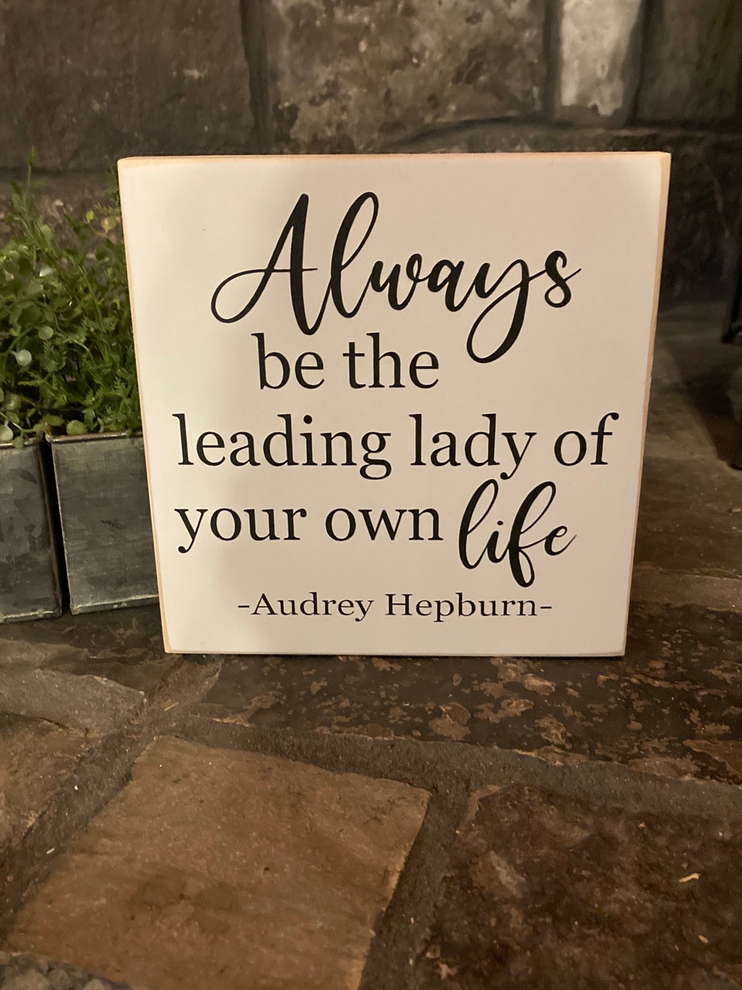 Always be the leading lady of your own life - Audrey Hepburn quote, cute,  gift, encouraging, wooden sign - Etsy Österreich, image size:1080x1440
