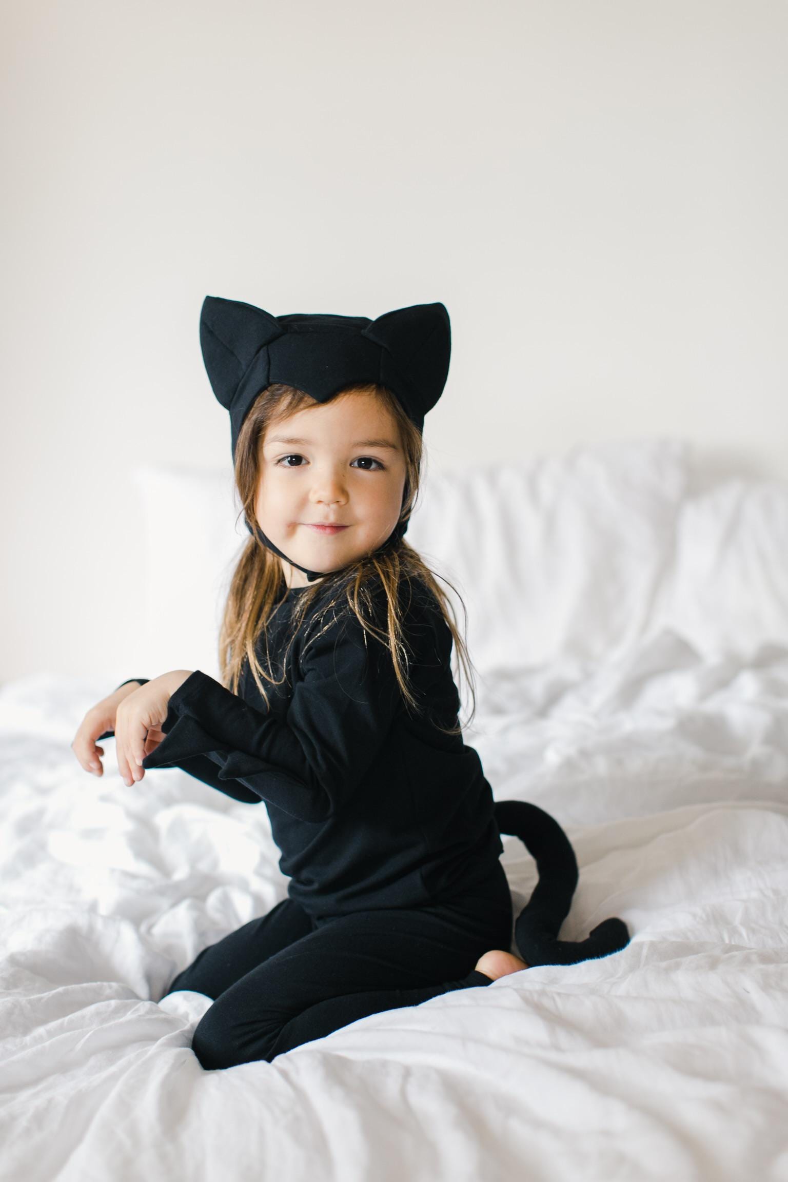 Kids Black Cat Costume: Eco-Friendly Halloween Dress Up