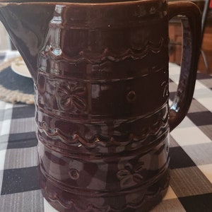 Vintage Daisy Dot Large Pitcher Jug