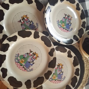 TableTops Unlimited &quot;CowHands&quot; Dinner Plates - Set of 4