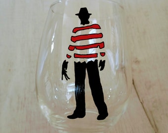 Bicchiere da vino o pinta di Freddy Krueger dipinto a mano / Nightmare on Elm Street / Bicchieri di Halloween / Decorazioni di Halloween