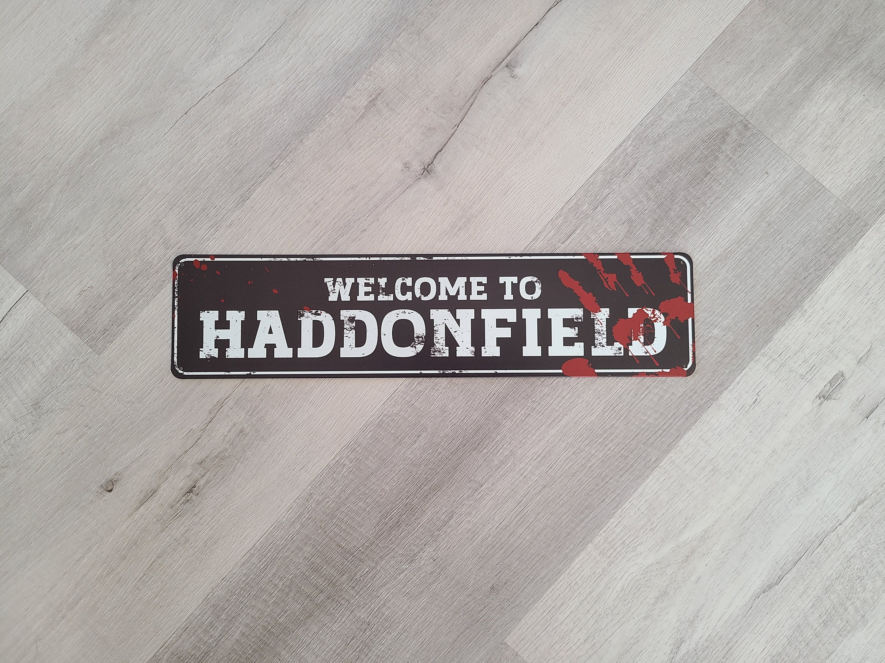 Art & Collectibles :: Prints :: Welcome To Haddonfield Ready To