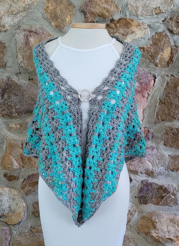 CROCHET PATTERN, Cat Stitch Shawl, handmade accessory, triangle shawl, written instructions with photos, instant digital download PDF