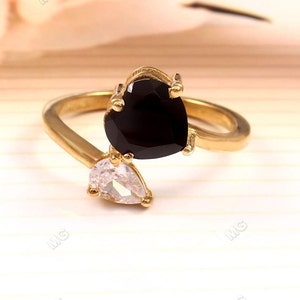 Black Onyx Statement Heart Shape 925 Sterling Silver Ring Moissanite Pear Cut Onyx Ring Black Stone Dainty Ring Engagement Gifts For Her.