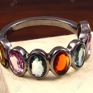 Multi-edelsteen halve eeuwigheid band 925 sterlingzilver, ovale steen, facetgeslepen regenboog trouwring, verlovingsring cadeaus voor haar.