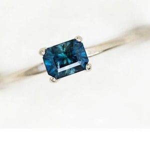 London Blue Topaz Baguette 925 Silver Ring, Minimalist Ring, December Birthstone Jewelry, Blue Gemstone Ring, Art Deco Dainty Stacking Ring.