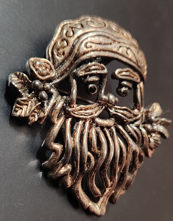 Signed Best Santa pendant/pin