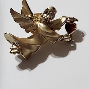 Gusti Angel pin