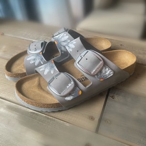 Hand Painted Daisy Birkenstocks