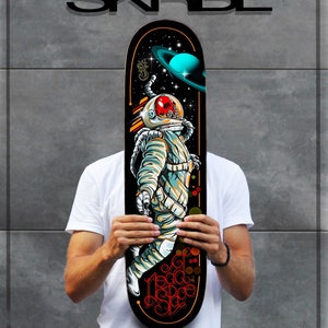 SKRBL Custom skateboard Dead Space spaceman art