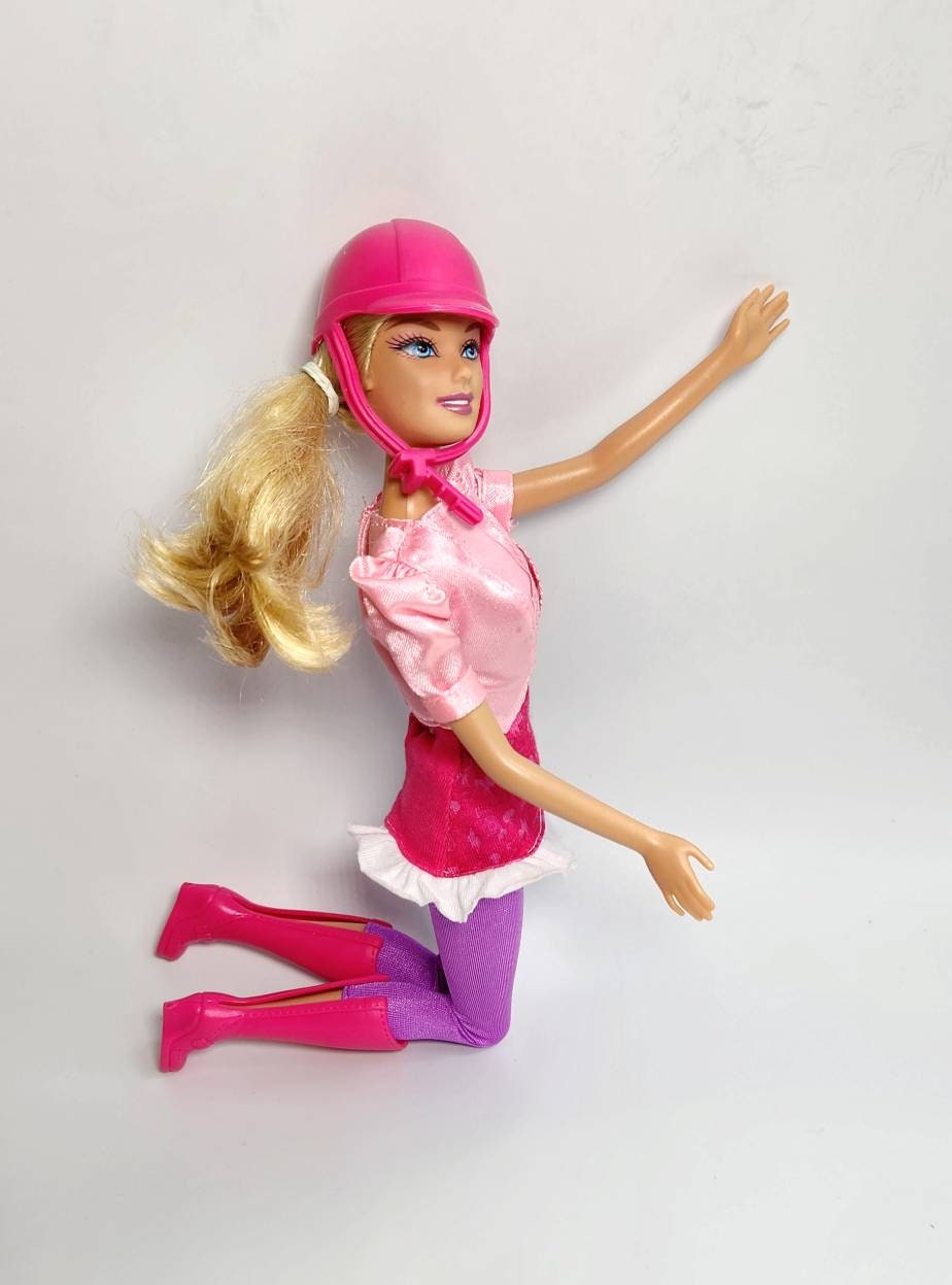 Barbie - Fashion Doll et son cheval dansant — Juguetesland