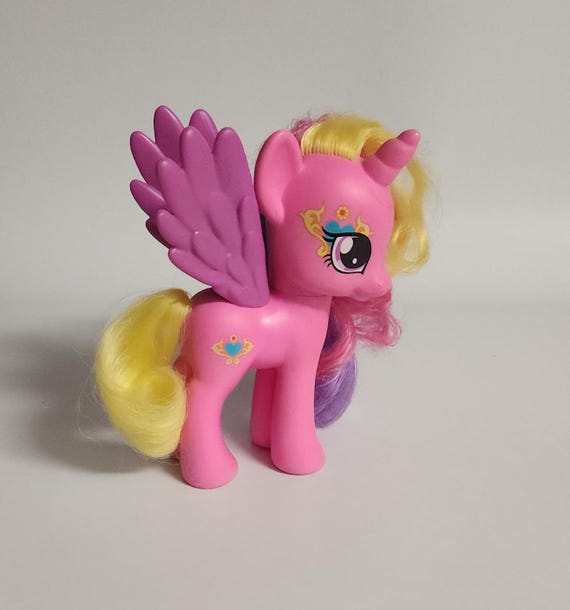 My Little Pony マイリトルポニー Pegasus - Daisy May フィギュア 人形 おもちゃ My Little Pony G3 Hidden Treasure Mlp Pegasus Pink Pony 3d Cutie