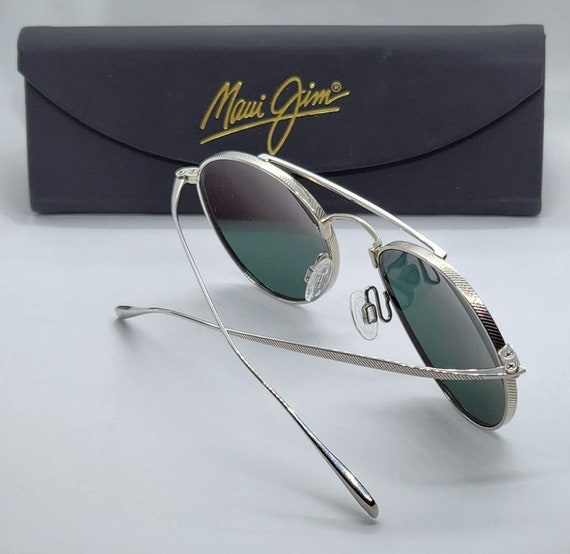 Maui Jim Silver Aviator Sunglasses with Case Maui Jim Half Moon Polarized Round Sunglasses 890-17 Silver  main image 4