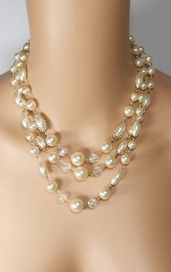 Lovely vintage 1950s Pearl Necklace, Statement Mu… - image 3
