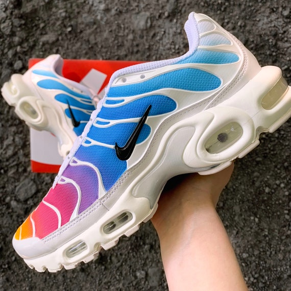 Cariñoso software Sofocar Nike Air Max Plus Rainbow Custom Sneaker Rainbow Custom - Etsy