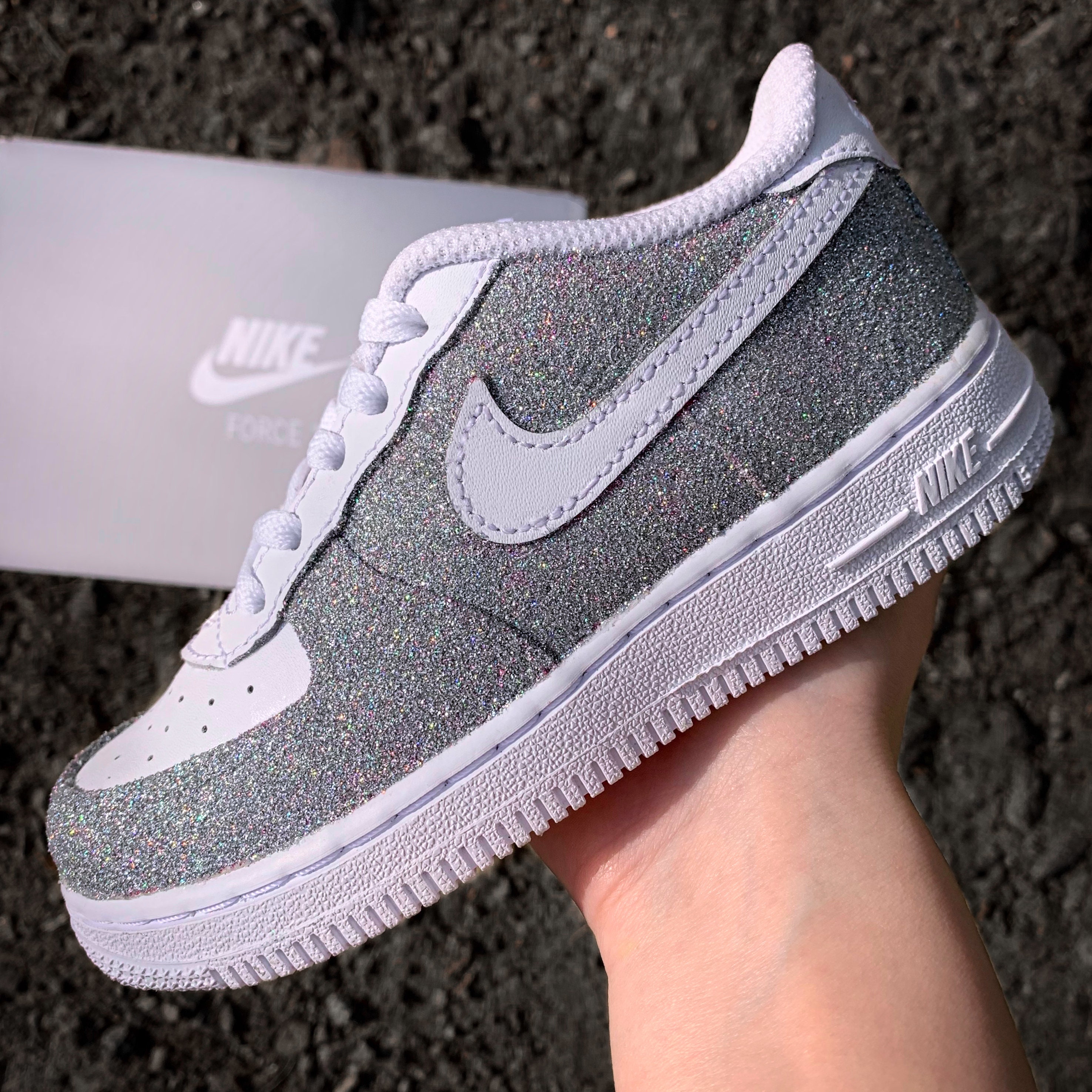 Nachtvlek Smerig Recyclen Nike Air Force 1 holographic Silver Custom - Etsy Norway