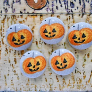 Pumpkin Buttons, Halloween Buttons, Goth Buttons, Spooky Buttons, Goth Gothic Buttons, Size 7/8&quot;, Set of 5, 6, or 7 buttons