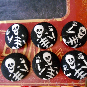 Spooky Skeleton Buttons, Halloween Buttons, Goth Buttons, Black Spooky Buttons, Spooky Season Buttons, Size 1 1/8&quot;, Set of 5 or 6 buttons