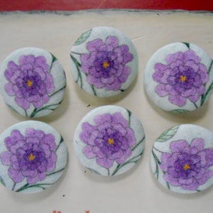 Purple Flower Buttons, Green Buttons, Floral Buttons, Garden Buttons, Summer Buttons. Size 1 1/8&quot;. Set of 4, 5, or 6 buttons.