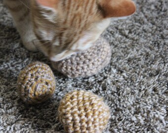 Dusty Gold Crinkle Ball Cat Toy Set Dusty Gold Crinkle Ball Cat Toy Set