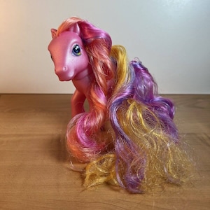 My Little Pony 2002 Rainbow Flash Pink Pony with Extra Long Tail & Mane