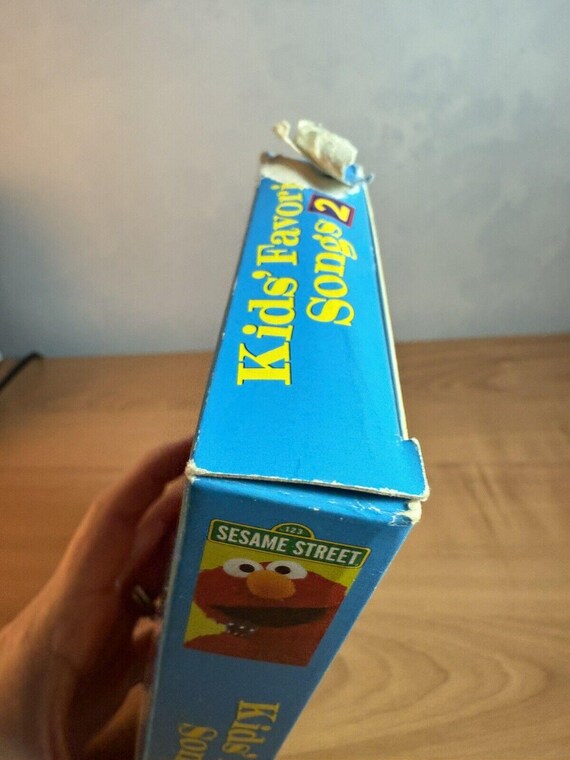 Kids' Favorite Songs 2 by Sesame Street (VHS, Sep-2001, Sony