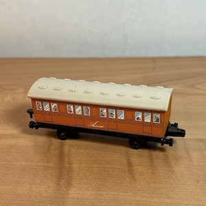 ERTL 1987 Thomas the Tank Engine Friend Annie