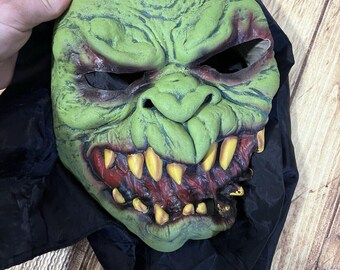 Vintage PMG 2002 Halloween Mask Demon Horn Green Monster Paper