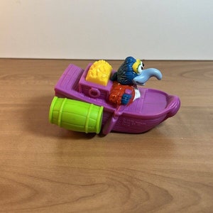 Vintage 90s Jim Henson Muppets Treasure Island GONZO Boat Tub Toy 1995 Figure